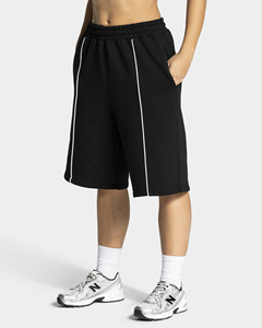 Shorts Bermuda Femme en Coton Premium 100% avec Impression Haute Densité, Logo Personnalisé, Respirants, Noirs, avec Passepoil - Product Image 4