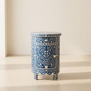 Table de chevet ronde en os bleu incrusté, motif floral, fabrication artisanale, meuble de chambre à coucher de luxe - Product Image 1
