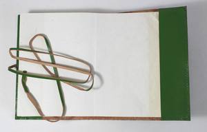 Carnets en papier recyclé faits main, couverture embossée, couleur verte, en cuir, pour voyages, cadeaux et bureau. - Product Image 5