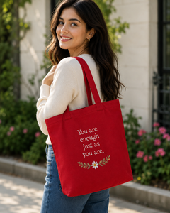 Sac fourre-tout en toile rouge avec citation brodée « Tu es suffisante, tel que tu es » et motif floral - Product Image 4
