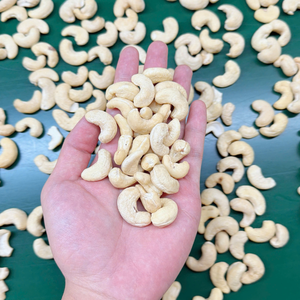 Short Leadtime Cashew <b>Kernels</b> SANTIGO Cashew <b>Nuts</b> Kaju In Bulk <b>Nuts</b> <b>Kernels</b> - Product Image 1