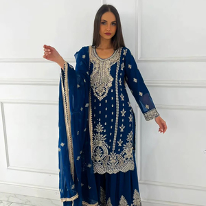 Conjunto Kurti Sharara de Seda Chinnon Pesada Bordada con Lentejuelas y Dupatta con Trabajo de Moti – Atuendo Étnico de Diseñador para Fiestas - Product Image 1