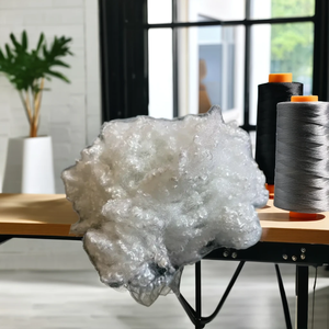 Fibre creuse conjuguée blanche 7D HC recyclée, très demandée, de Vikohasan GRS, pour le rembourrage de jouets, de coussins, de housses de canapé et de coussins de canapé. - Product Image 1