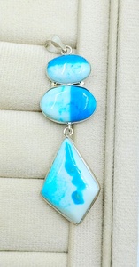 Pendentif Cabochon Ovale Fait Main en Opalite Bleue Naturelle Multi-Pierres, Sertissage en Argent Sterling 925 Plaqué Argent, Forme Diamant - Product Image 3
