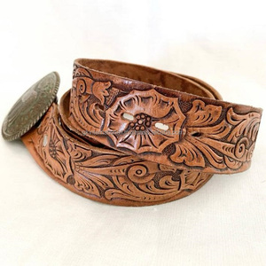 Cinturón de herramientas de cuero occidental de 38mm para unisex en todos los tamaños personalizados y cinturón con hebilla de latón grabada de caballo de forma ovalada de diseñador - Product Image 3