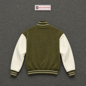 Chaqueta Varsity Verde Oliva Premium, Estilo Letterman, con Mangas Color Crema y Cierre de Botones, Ropa Casual de Otoño, Forro Polar Premium - Product Image 6