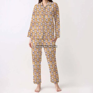 Conjunto de Pijamas de Algodón 100% para Mujer, Ropa de Dormir Suave para el Hogar, Conjunto de Pijamas de Primavera/Verano con Estampado Floral/Personajes/Letras/Estampado/Vacaciones/Árbol PJ028 - Product Image 3