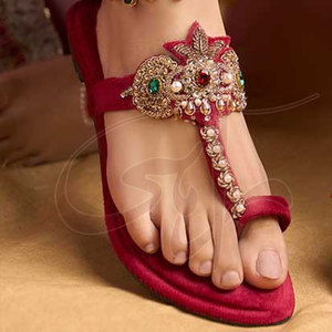 รองเท้าผู้หญิงคุณภาพดีที่สุด แบรนด์ส่วนตัว แบบโคลฮาปุรี สำหรับมืออาชีพ พื้นรองเท้ากันลื่น ผ้ากำมะหยี่พิมพ์ลาย พื้นรองเท้าด้านนอกทำจากหนังแท้ - Product Image 6