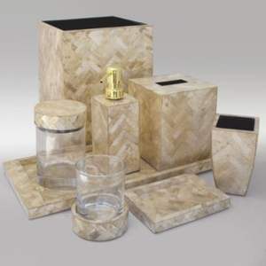 Ensemble d'accessoires de salle de bain en nacre de qualité supérieure, parfait pour une organisation élégante de la salle de bain avec texture naturelle de coquillage - Product Image 6