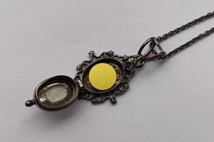 Pendentif Charme de Fiançailles Vintage en Pierre Naturelle Opale avec Compartiment Secret, Plaqué Argent 925, Multi-religieux - Product Image 3