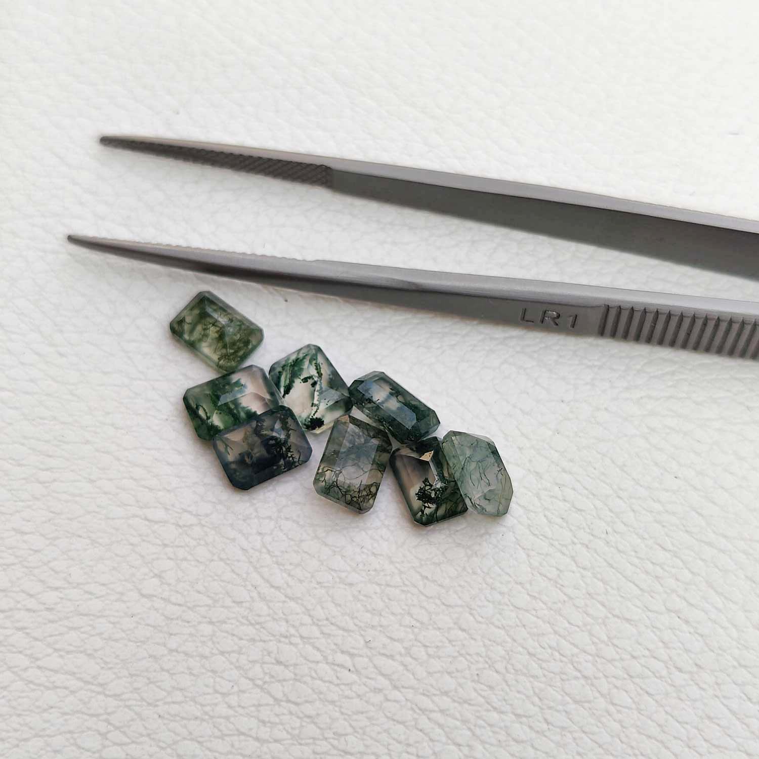 สีเขียว