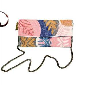 Pochette élégante en résine de créateur, faite à la main, parfaite pour les mariages, les mariées et les soirées. - Product Image 4