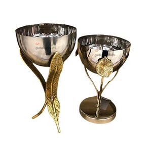 Bol de service rond en acier inoxydable en métal de conception attrayante avec support de feuille d'or pour restaurant et bar d'hôtel - Product Image 1