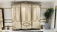 Ensemble de chambre à coucher de luxe en teck massif, sur mesure, traditionnel, capitonné or, lavable, sculpté, avec 2 tables de chevet pour hôtel/villa
