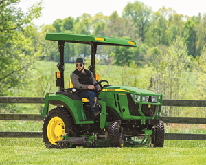 Tracteur John Deere 2032R haute performance prêt à être expédié dans le monde entier, en stock, livraison rapide, qualité supérieure, disponible dès maintenant. - Product Image 3