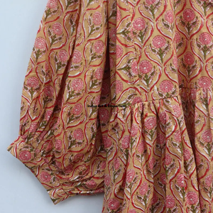 Hermoso vestido floral de algodón con estampado a mano, vestido para uso casual, vestido con estampado a mano. - Product Image 5