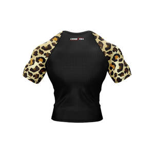 เสื้อคอมเพรสชั่นแขนสั้นผู้ชายขายดี รุ่นสั่งทำพิเศษ สำหรับ BJJ ป้องกันแสงแดด UPF50 ต้านเชื้อแบคทีเรีย ระบายอากาศได้ดี เป็นมิตรกับสิ่งแวดล้อม 100% - Product Image 6