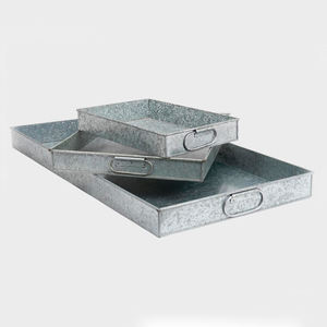 Platos y Bandejas de Servicio Galvanizados con Revestimiento Negro Mate de Lujo para Comidas Elegantes y Decoración de Mesas de Hoteles Cinco Estrellas - Product Image 4