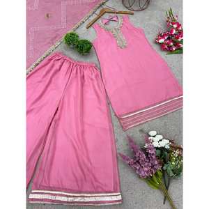 Conjunto de Traje de Chifón de Diseñador con Bordado de Lentejuelas y Trabajo de Espejo - Product Image 3