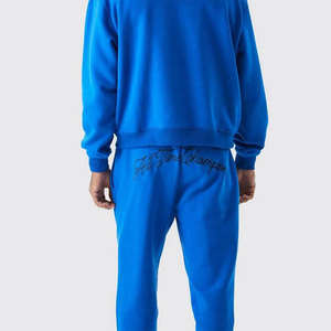 Survêtement pour homme fabriqué au Pakistan, en polyester durable, imperméable et coupe-vent, idéal pour le jogging et la gym, vente en gros de survêtements. - Product Image 6