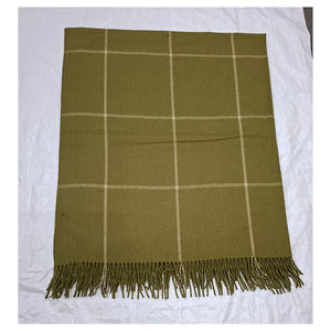 Manta Ligera y Acogedora con Diseño de Cuadros Finos en Verde para Viajes y Uso Doméstico, Fácil de Transportar y Mantener - Product Image 5