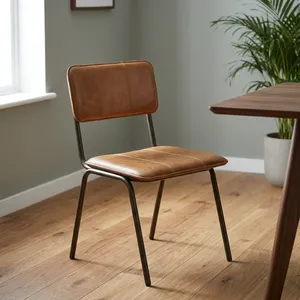 Silla de Comedor Moderna de Cuero Sintético con Patas de Metal, Diseño de Mediados de Siglo, Asiento Tapizado para Uso en el Hogar u Oficina - Product Image 1