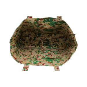 Sac fourre-tout réversible au design optimal, imprimé coloré sur toute la surface, personnalisable, en toile de jute et coton naturel, avec poignées à double usage - Product Image 6