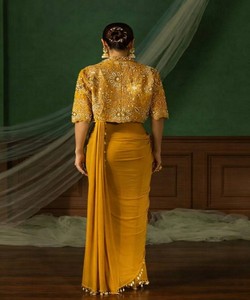 Sari de seda crepé de diseño con encaje, listo para usar, blusa koti, ropa de fiesta, precio al por mayor, diseño moderno, prendas étnicas duraderas. - Product Image 2