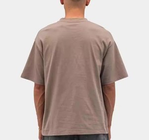 Camiseta de Fabricante OEM Personalizada, 100% Algodón Orgánico, Lisa, de Corte Holgado y Cuadrado, Cuello Redondo - Product Image 3