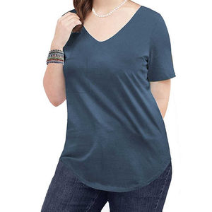Camiseta de mujer con cuello en V, manga corta, dobladillo curvo, talla grande, color liso, estilo casual, a la moda, ideal para mujer V-1540 - Product Image 1
