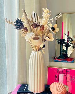 Vase de table en céramique artisanale côtelée blanche, moderne, minimaliste, écologique, largeur 4-8 pouces, hauteur 8-16 pouces, décoration intérieure - Product Image 6