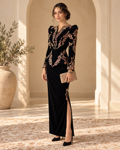 Mishkat Couture Elegante Karakou Argelino MAXI de Terciopelo Negro con Mangas Largas y Parte Inferior con Abertura a Juego, 100% Poliéster para Fiesta - Product Image 6