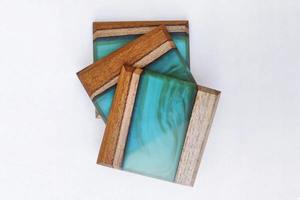 Posavasos de Madera Ecológicos Hechos a Mano, Modernos y Naturales, con Acabado Liso para Uso en el Hogar y la Oficina, Disponibles para la Venta - Product Image 3