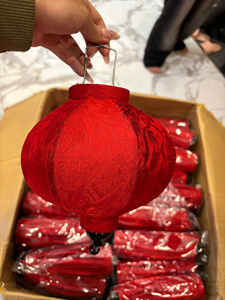 Juego de 8 Faroles de Seda Vietnamitas: Decoración Jacquard Hecha a Mano (35cm, 40cm, 45cm) - Product Image 2