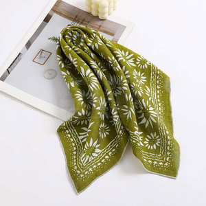 Bandana décontractée en soie et satin de haute qualité, respirante, pour adultes, toutes saisons, design et taille personnalisables, best-seller en gros - Product Image 4