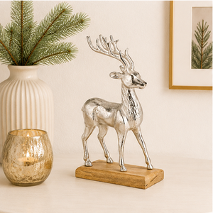 Estatua de Reno Navideño de Metal Pulido al por Mayor, Reno de Aluminio 100% Hecho a Mano sobre Base de Madera, Elegante Escultura Animal - Product Image 6