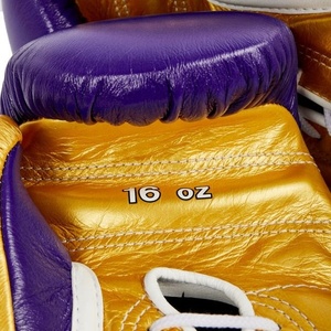 Gants de boxe professionnels personnalisables de haute qualité avec cuir artificiel véritable, logo personnalisé, design gagnant pour les arts martiaux - Product Image 5