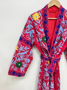 Bata de algodón hecha a mano con bordado floral rojo, manga larga, cuello mandarín, informal, de longitud completa, para mujer, para otoño - Product Image 2