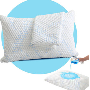 Protège-oreiller uni de qualité supérieure avec construction durable et réutilisable, en matière douce 100 % polyester, pour usage domestique et hôtelier - Product Image 1