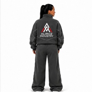 Conjunto Deportivo Premium para Mujer con Tela Suave y Transpirable, Ajuste Cómodo, Ideal para Entrenamiento Deportivo, Viajes y Uso Diario - Product Image 4