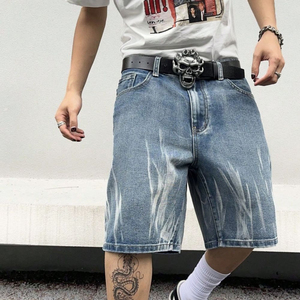 Pantalones Cortos Bermuda de Mezclilla Tejida de Lavado Claro 220g para Hombre, con Estampado por Transferencia Térmica, Diseño Rasgado con Letras, Cintura Media, Cierre de Botones, Estilo Urbano - Product Image 4