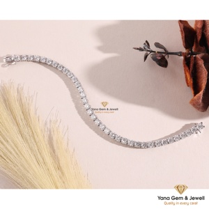 Pulsera de tenis de diamantes cultivados en laboratorio CVD de 8 quilates, corte redondo, estilo clásico y elegante para mujer, claridad VVS-VS, color D-E-F, oro macizo de 14k - Product Image 2