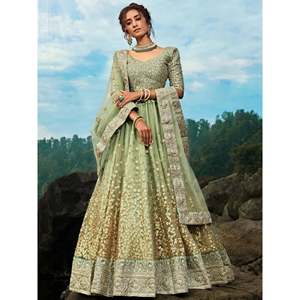 Ensemble Lehenga Choli en tulle vert à paillettes pour femmes grandes tailles - Product Image 2