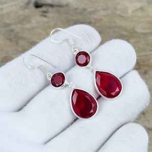 Boucles d'oreilles pendantes de luxe faites à la main en argent sterling 925 avec pierre précieuse rubis rouge, cadeau de fête pour femmes - Product Image 3