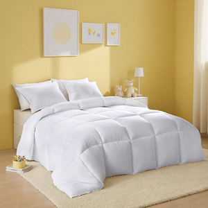 Edredón Acolchado a Cuadros Blanco Extra Grande, Diseño Acogedor y Adorable para Todos los Géneros, Compatible con Hoteles y Casas de Huéspedes, Edredón Voluminoso 'F' - Product Image 1
