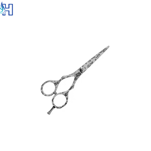 Tijeras de Peluquería Profesionales de Acero Inoxidable con Recubrimiento Negro, Cómodo Apoyo para los Dedos, Tornillo de Diseño Elegante, Suministros para Salón de Belleza - Product Image 1
