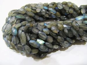 Perles ovales facettées en labradorite bleue naturelle, 6x8mm à 7x10mm, perles authentiques en forme de Mani arc-en-ciel noir, brin de 13 pouces de long - Product Image 3
