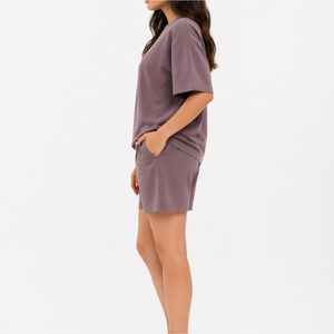 Ensemble décontracté deux pièces pour femme, t-shirt et short respirants et légers, en tissu 100% coton doux et confortable pour l'été - Product Image 3
