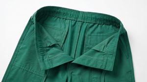 Pantalon de travail unisexe pour hôpital, vert, coton et polyester, tissé, pour usage médical - Product Image 3