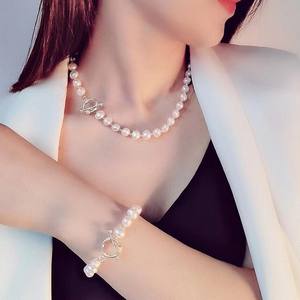 Ensemble de bijoux collier en perles d'eau douce élégantes avec boucle baroque classique, cadeau de fête des mères tendance et noble - Product Image 5